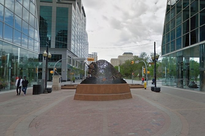 Self Guided Adventure Hunt: Regina The Queen City - Capturing Memorable Moments