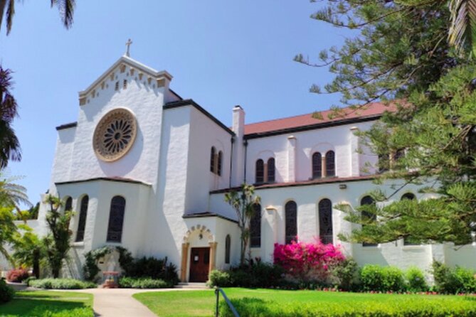 Self Guided Adventure Hunt: Santa Barbara Beauty - Navigate Using Scavenger Hunt Maps