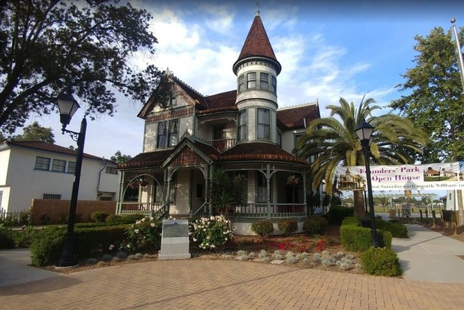 Self-Guided Anaheim Scavenger Hunt: Anaheim Grapes To Glory - Overview of the Scavenger Hunt