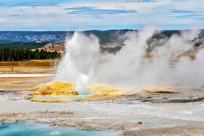 Self-Guided Audio Driving Tour in Yellowstone National Park - A Deep Dive into the Yellowstone Audio Tour Experience