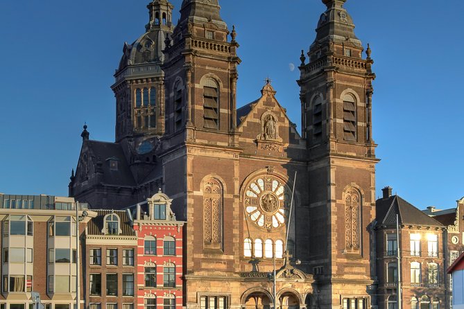 Self-Guided Audio Tour of The Red Light District - Offline App and No Roaming Charges
