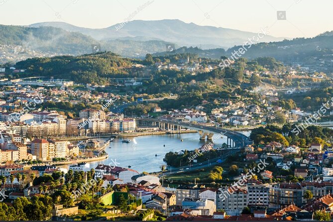 Self-Guided Audio Tour - Squares of Pontevedra - User Feedback and Responses