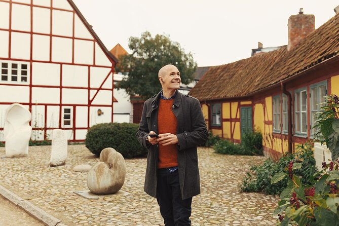 Self-Guided Audio Walking Tour Through Kurt Wallanders Ystad - Insights Into Wallanders Investigative Process