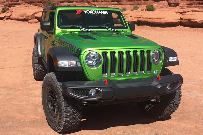 Self Guided Backcountry Jeep Adventure - Exploring Moabs Stunning Landscapes
