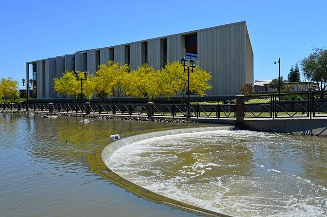 Self-Guided Bakersfield Scavenger Hunt: Resilient Bakersfield - Hidden Gems of Resilience