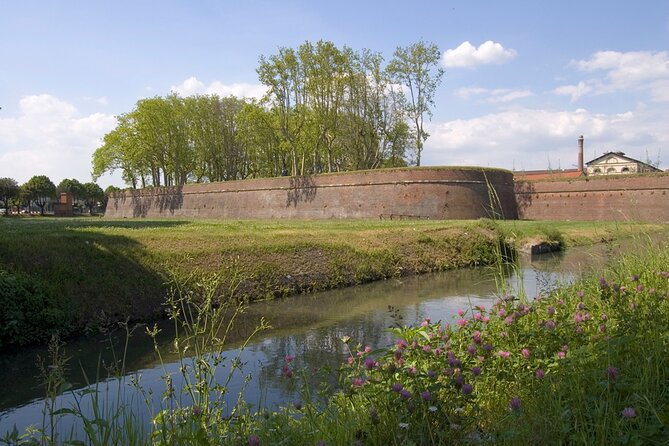 Self Guided Bike Tour in the Nature to Villa Reale - Meeting Point and Schedule