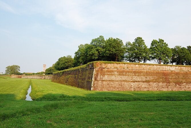 Self Guided Bike Tour in the Nature to Villa Reale - Experience Highlights