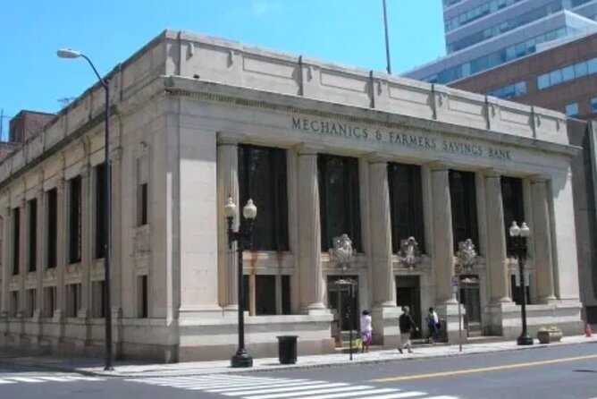 Self-Guided Bridgeport Scavenger Hunt: Connecticuts Sights - Key Points