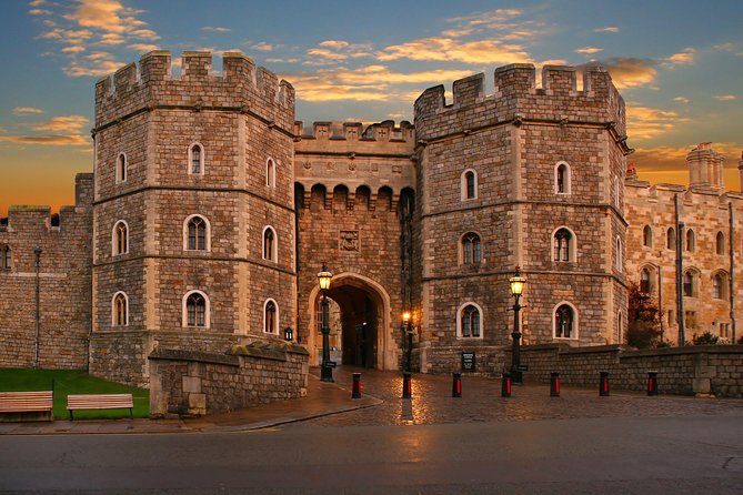 Self-Guided Buckingham Palace and Windsor Castle Tour - Discovering Windsor Castle