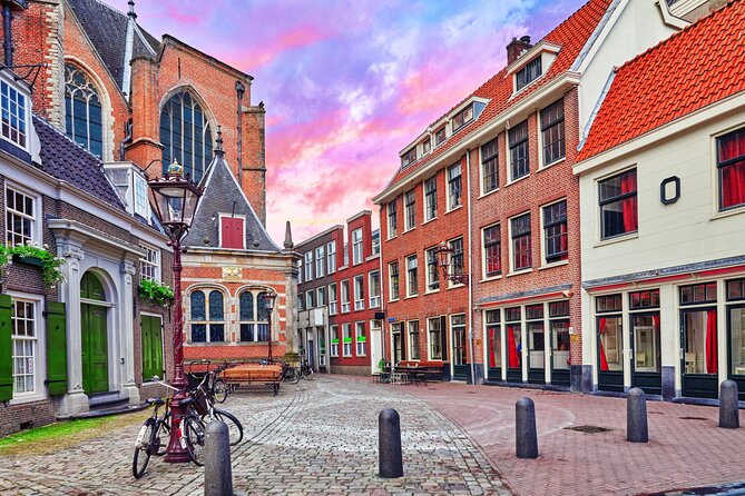 Self-Guided Canals of Amsterdam Photography Tour - Navigating the Canals