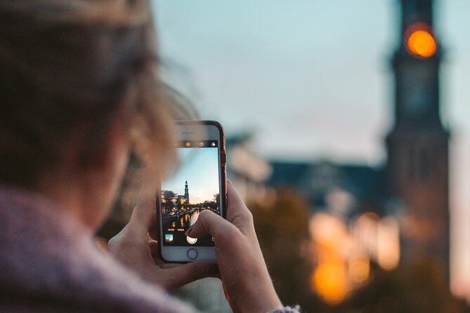 Self-Guided City Quest & First Date in Berlin - Navigating the City Quest