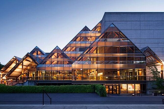 Self-Guided Eugene Scavenger Hunt: Electric Eugene - Inclusions and Exclusions
