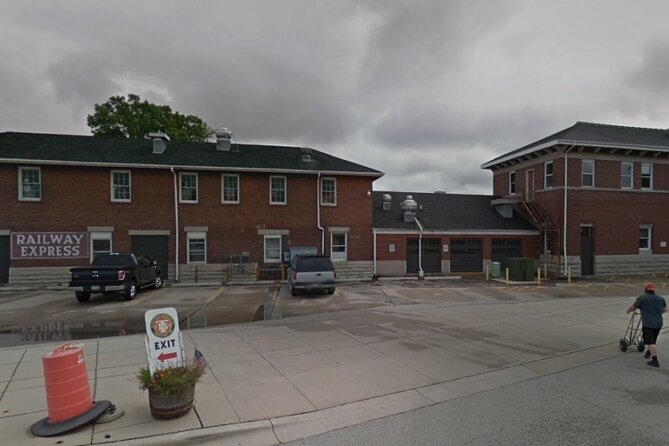 Self-Guided Green Bay Scavenger Hunt: Victory In Titletown - Exploring Green Bay and Door County