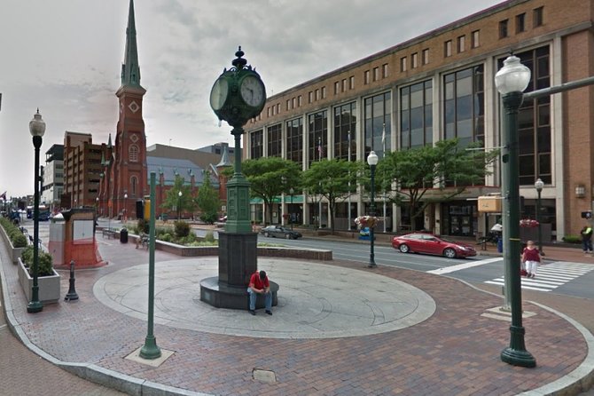 Self-Guided Harrisburg Scavenger Hunt: Capitol Reflections - Roles for Scavenger Hunt Players