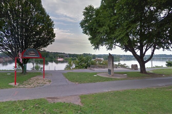 Self-Guided Harrisburg Scavenger Hunt: Capitol Reflections - Additional Details