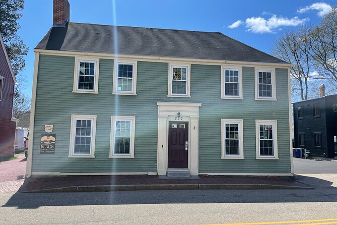 Self Guided Haunted Walking Tour in Portsmouth APP/GPS/EMF Reader - App Features and Functionality