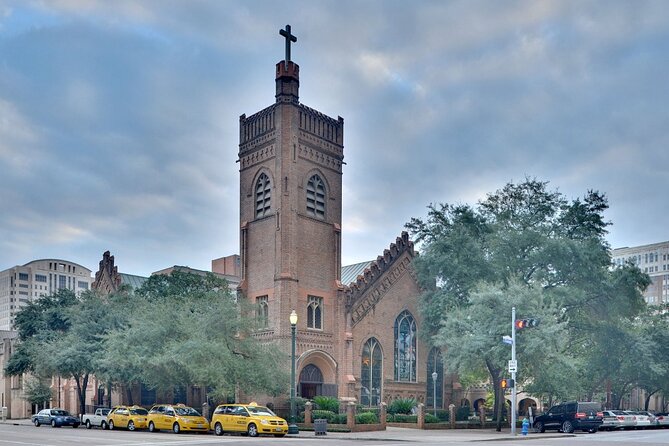 Self-Guided Houston Scavenger Hunt: Houston, We Have a Hunt - Key Features of the Experience