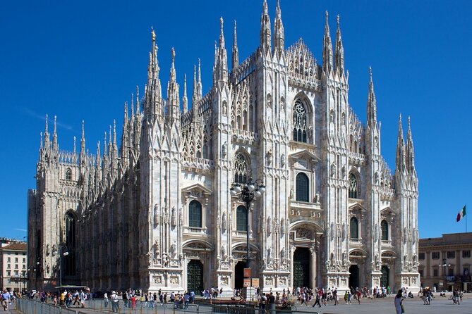 Self-Guided Milan Scavenger Hunt: Milan Inspires - Digital Adventure Materials