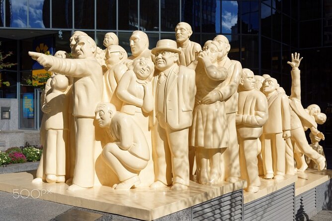 Self-Guided Montreal Scavenger Hunt: Montreals Cultural Wonders - Individual Player Roles