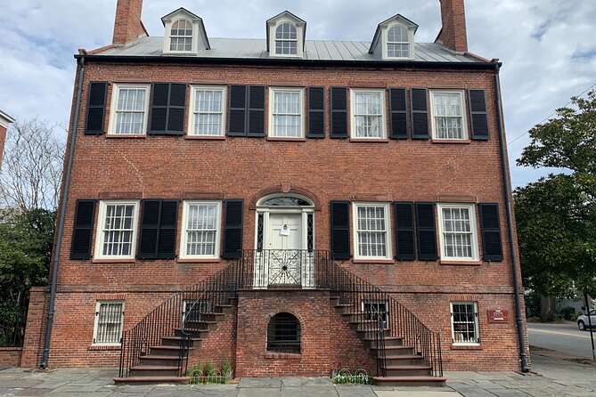 Self-Guided Old Squares of Savannah Solo Walking Tour - Operating Details