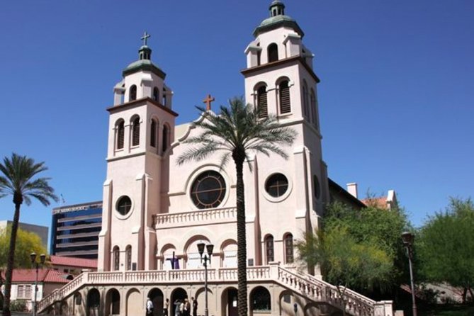 Self-Guided Phoenix Scavenger Hunt: Phoenix The Sun's Core - Explore Phoenixs Landmarks