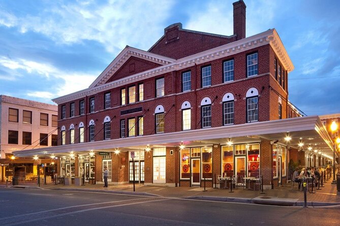 Self-Guided Scavenger Hunt: A Big Lick Of Roanoke - Exploring Roanokes Art and Culture