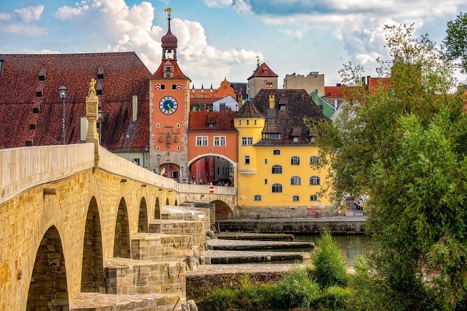 Self-Guided Scavenger Hunt and City Game in Regensburg - Exploring Regensburgs Sights