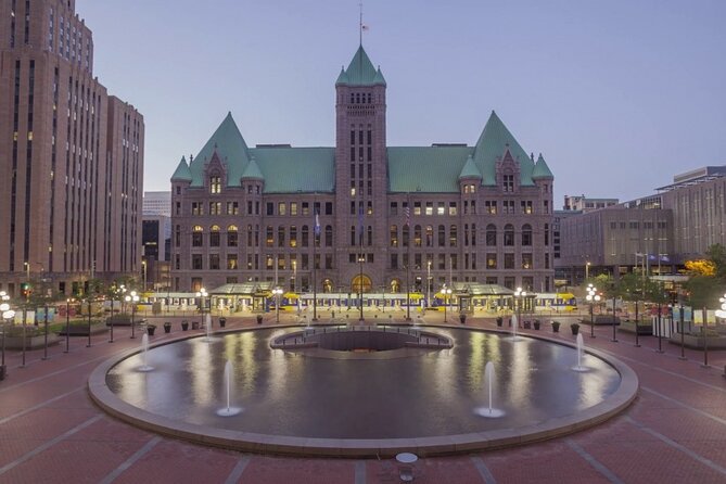 Self-Guided Scavenger Hunt: Around Downtown Minneapolis - Gameplay and Objectives