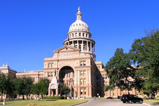 Self-Guided Scavenger Hunt: Austin Capitol Sights & Downtown Gems - Capturing Memorable Scavenger Hunt Moments