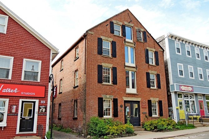 Self-Guided Scavenger Hunt: Birthplace of Confederation - Receive Digital Scavenger Hunt Souvenirs
