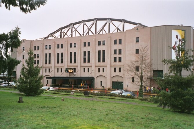 Self-Guided Scavenger Hunt: Eugene Waddle Around Campus - Explore Eugenes Campus Landmarks