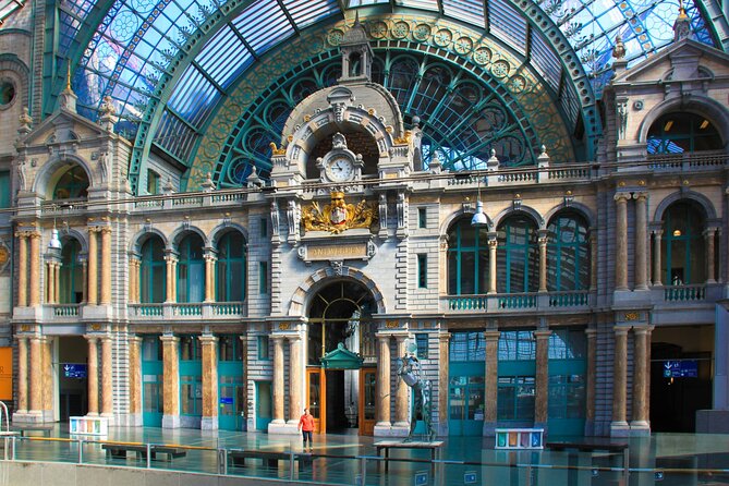 Self-Guided Scavenger Hunt in Antwerp - Multilingual Commentary and Flexibility