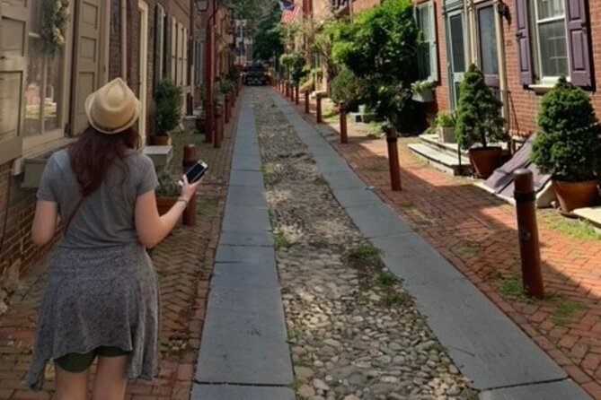 Self-Guided Scavenger Hunt in Key West - Key Points