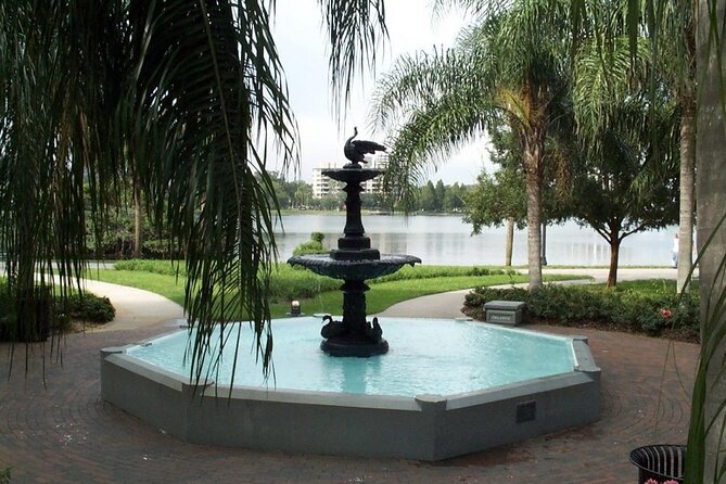 Self-Guided Scavenger Hunt: Lake Eolas Art Scene & Scenery - Using the Lets Roam App