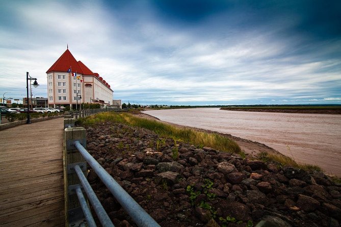 Self-Guided Scavenger Hunt: Moncton Canada's Cultural Hub - Key Points