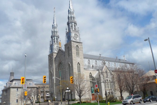 Self-Guided Scavenger Hunt: Ottawa's Iconic Sights - Accessing the Adventure
