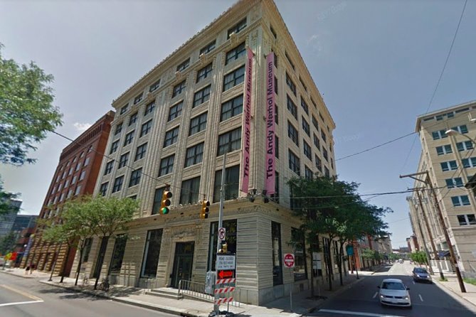 Self-Guided Scavenger Hunt: Pittsburghs Cultural Side - Unique Roles: Brainiac, Photographer, Mapper