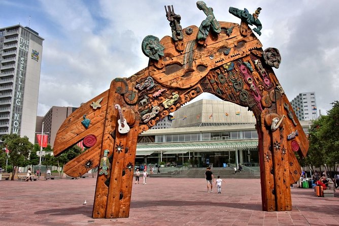 Self Guided Scavenger Hunt: Reasons To Love Auckland - Embrace the Thrill of the Hunt