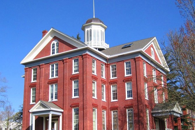 Self-Guided Scavenger Hunt: Salem Oregons Beautiful Capital - Discovering Riverfront City Park