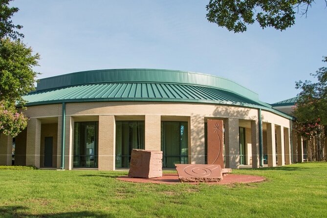 Self-Guided Scavenger Hunt: The Best of Plano, Texas - Accessibility and Inclusivity