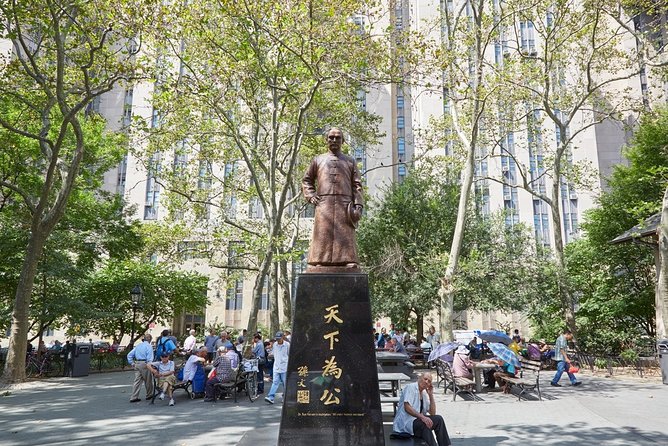 Self-Guided Scavenger Hunt: The Many Lives of Manhattan - Navigating the Scavenger Hunt Experience