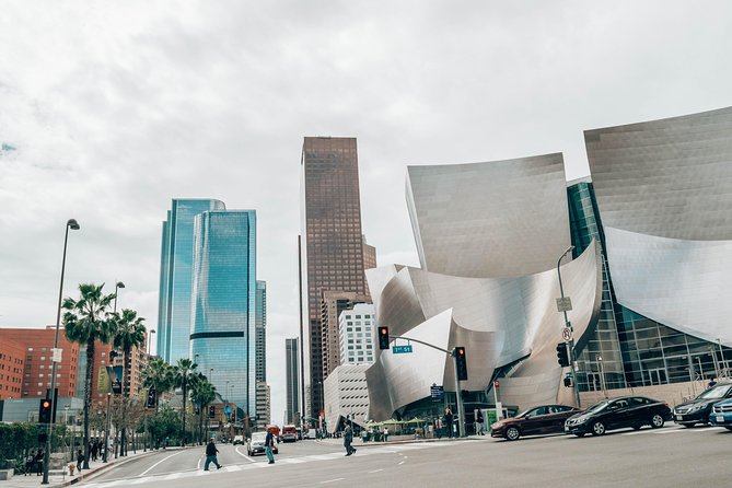 Self-Guided Tour of Downtown Los Angeles With Fun Facts and Best Photo Ops - Uncover the Meeting Point: Union Station
