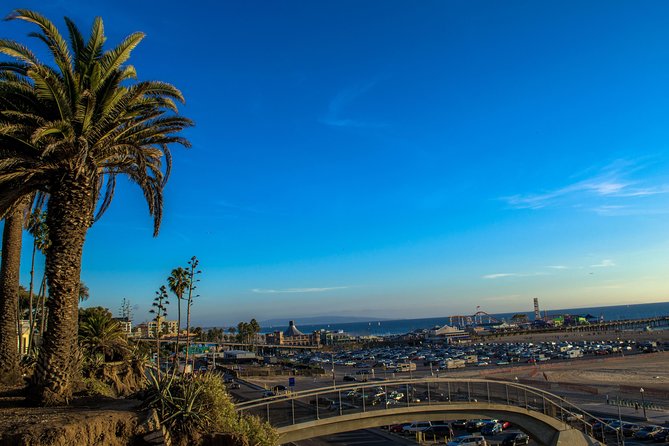 Self-Guided Tour of Santa Monica in Los Angeles With Fun Facts and Photo Ops - Vibrant Farmers Market Experience