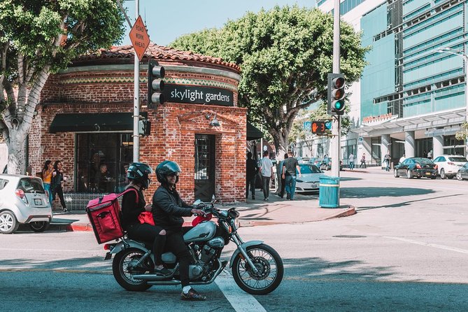 Self-Guided Tour of Westwood in Los Angeles With Fun Facts and Best Photo Ops - Exploring Unique Boutiques and Shops