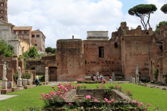 Self-guided Virtual Tour of Roman Forum: The Beating Heart of The Empire - Experiencing the Virtual Tour Highlights