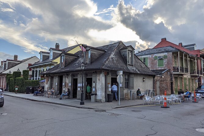 Self-Guided Walking Tour French Quarter In New Orleans - Getting to the Starting Point