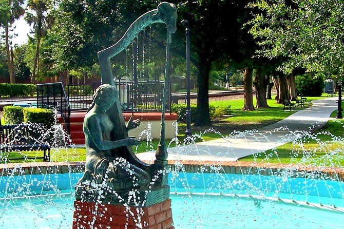 SelfGuided Scavenger Hunt:Feel the Adventure Breeze at WinterPark - Exploring the Vibrant Winter Park