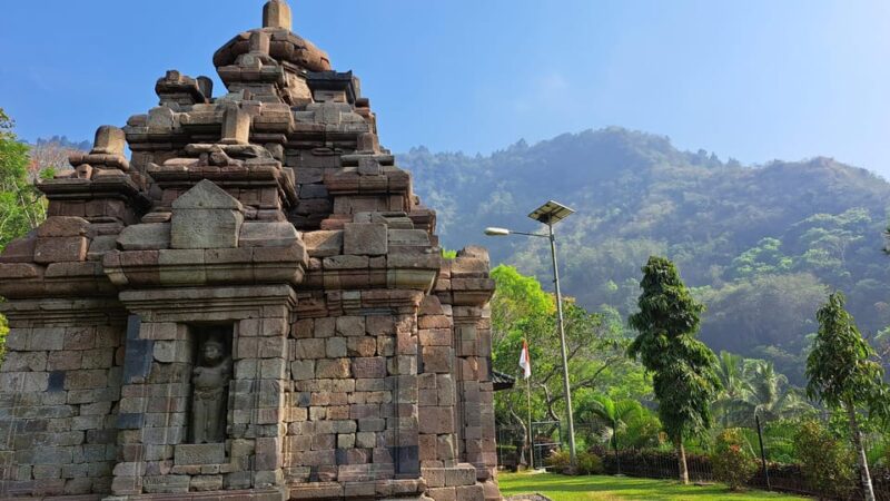 Selogriyo Temple & Trekking Java Rice Terraces, Waterfall - Itinerary Highlights