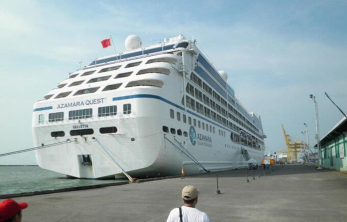 Semarang: From Semarang Port to Borobudur - Private Transport and Driver