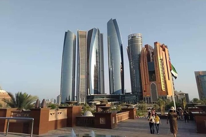 Semi-Private Abu Dhabi Guided Cultural Tour With Lunch - Experience Local Delicacies and Lunch